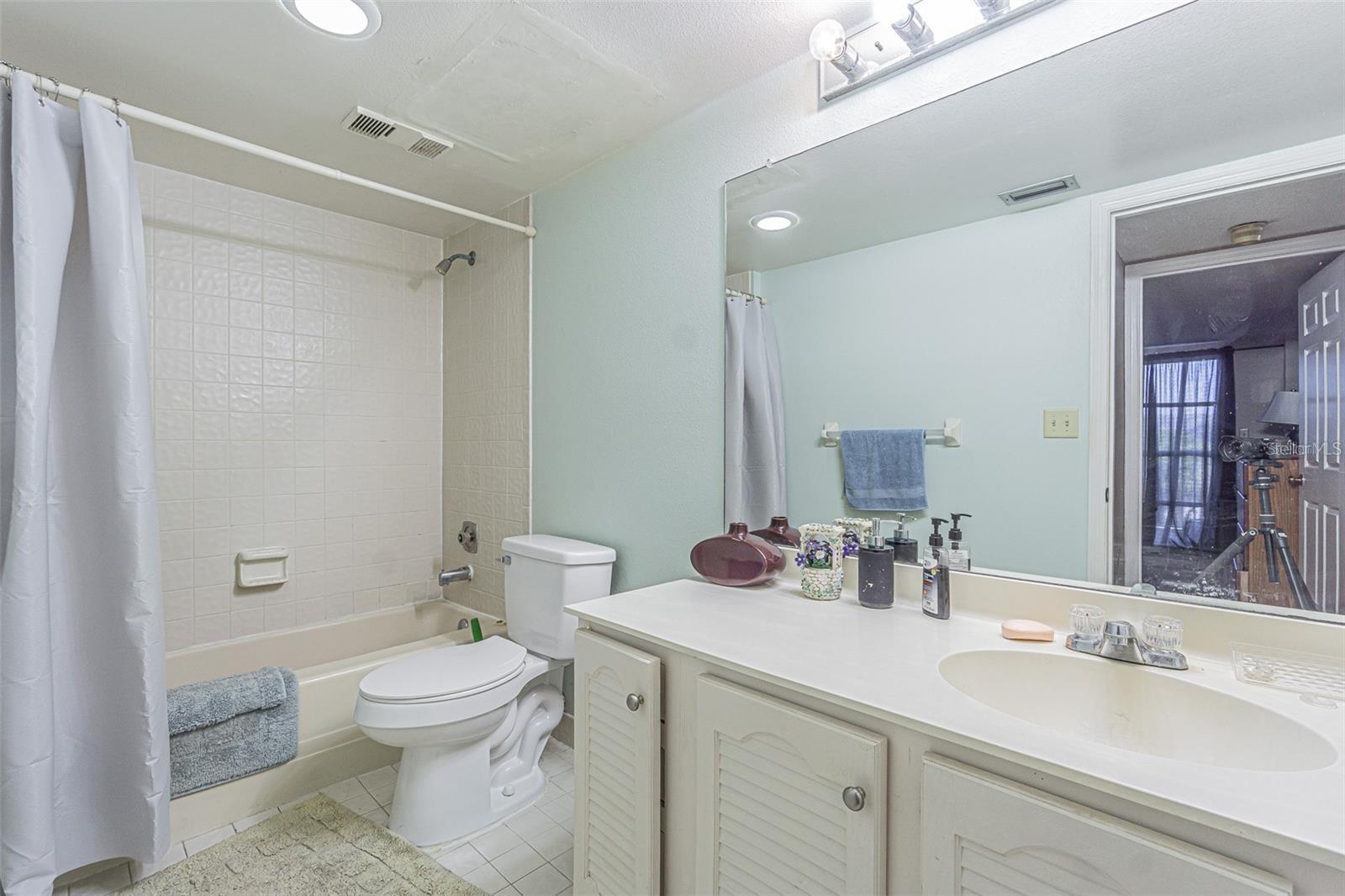 Image 10 of 21 For 14820 Rue De Bayonne  301