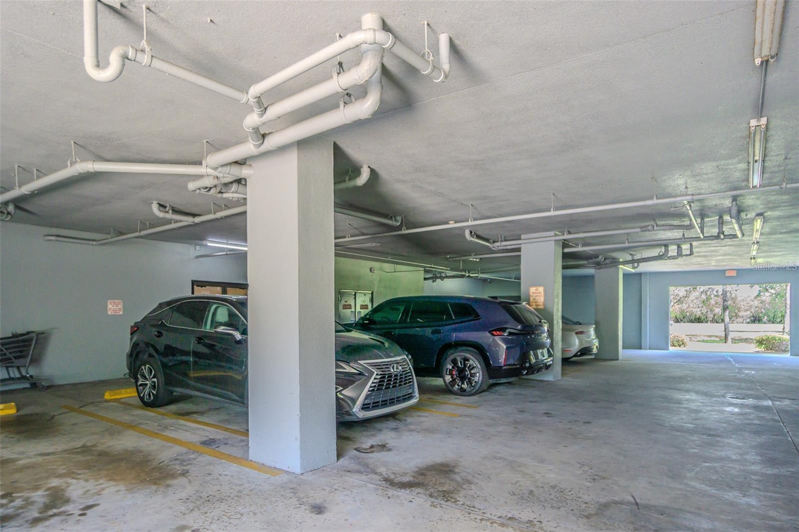 Image 17 of 21 For 14820 Rue De Bayonne  301