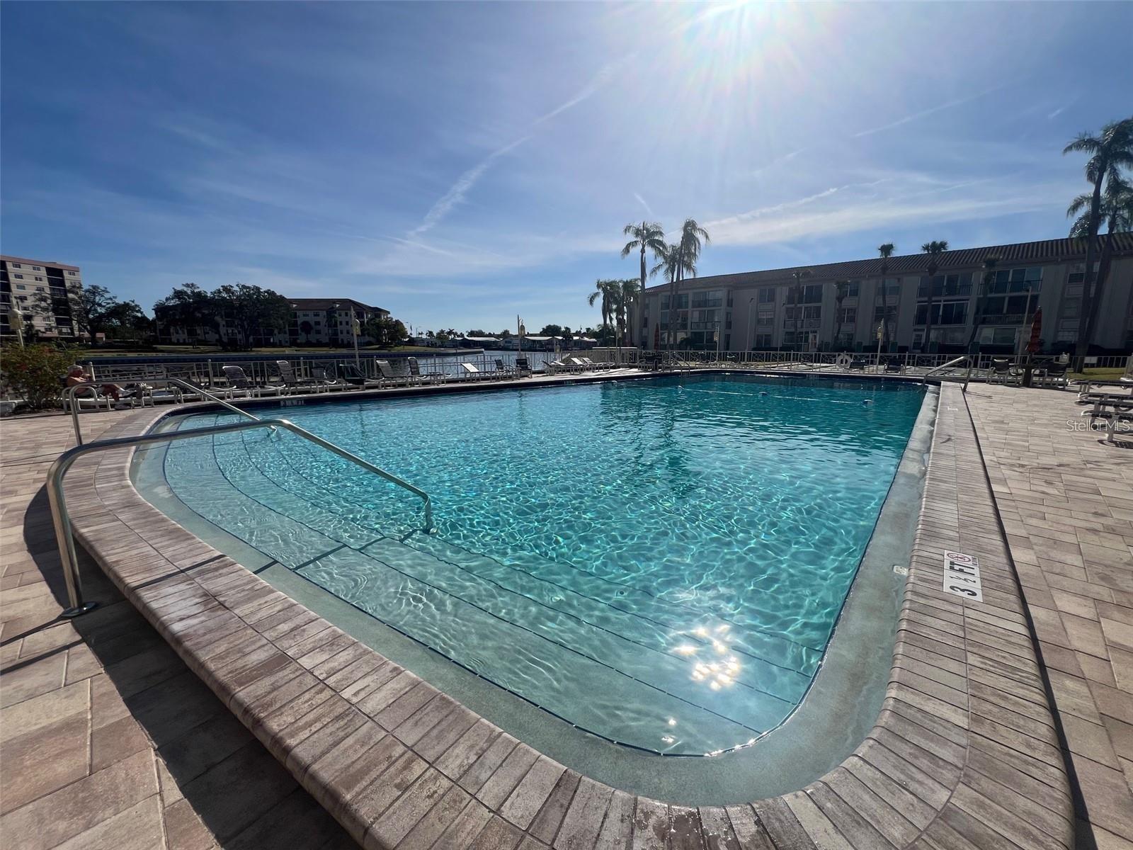 Image 19 of 25 For 19029 Us Highway 19 N 6-14