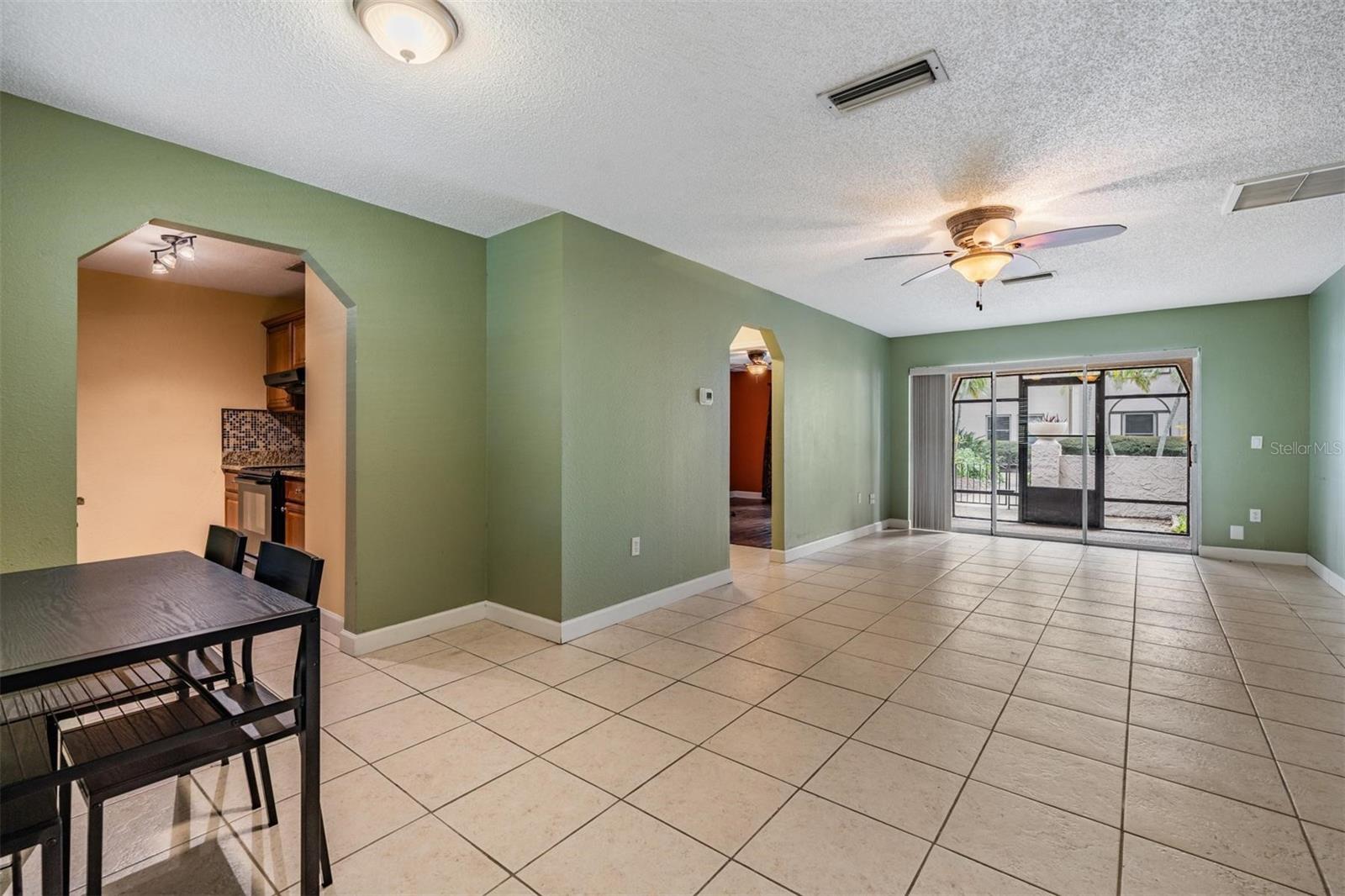 Image 11 of 26 For 104 Cordova Green