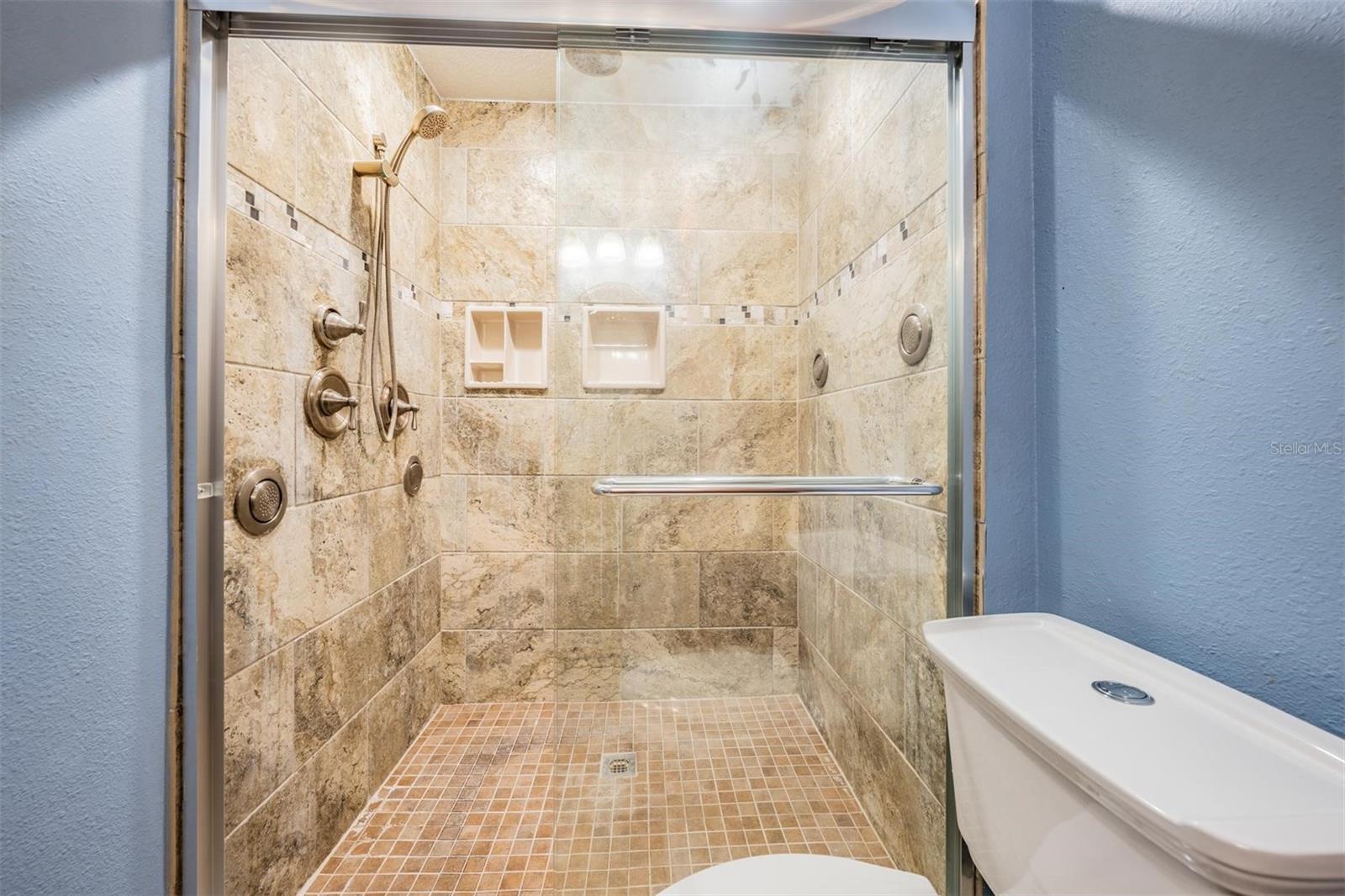 Image 20 of 26 For 104 Cordova Green