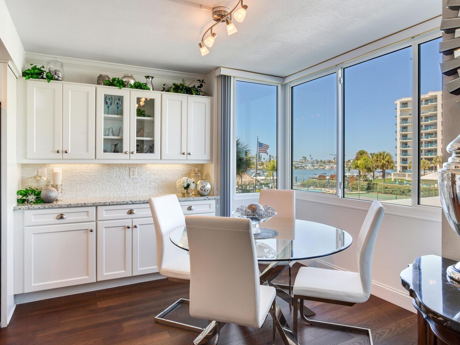 Image 4 of 84 For 660 Island Way 202