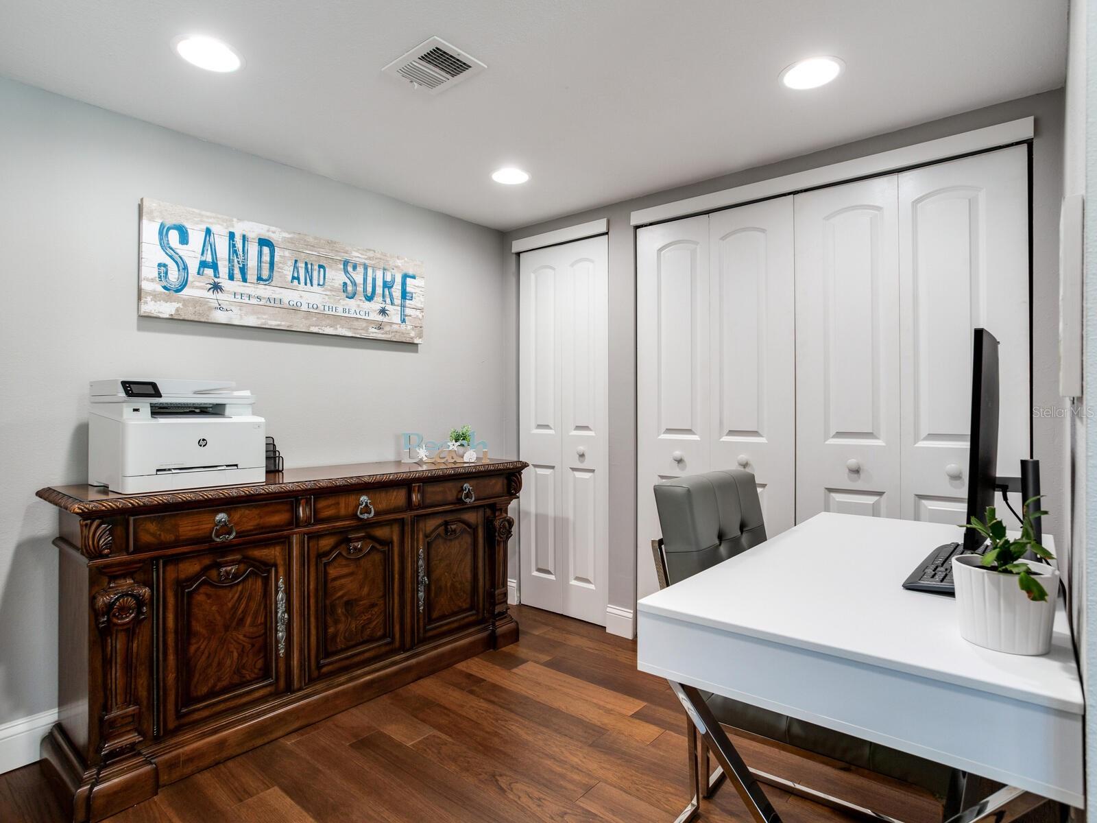 Image 7 of 84 For 660 Island Way 202