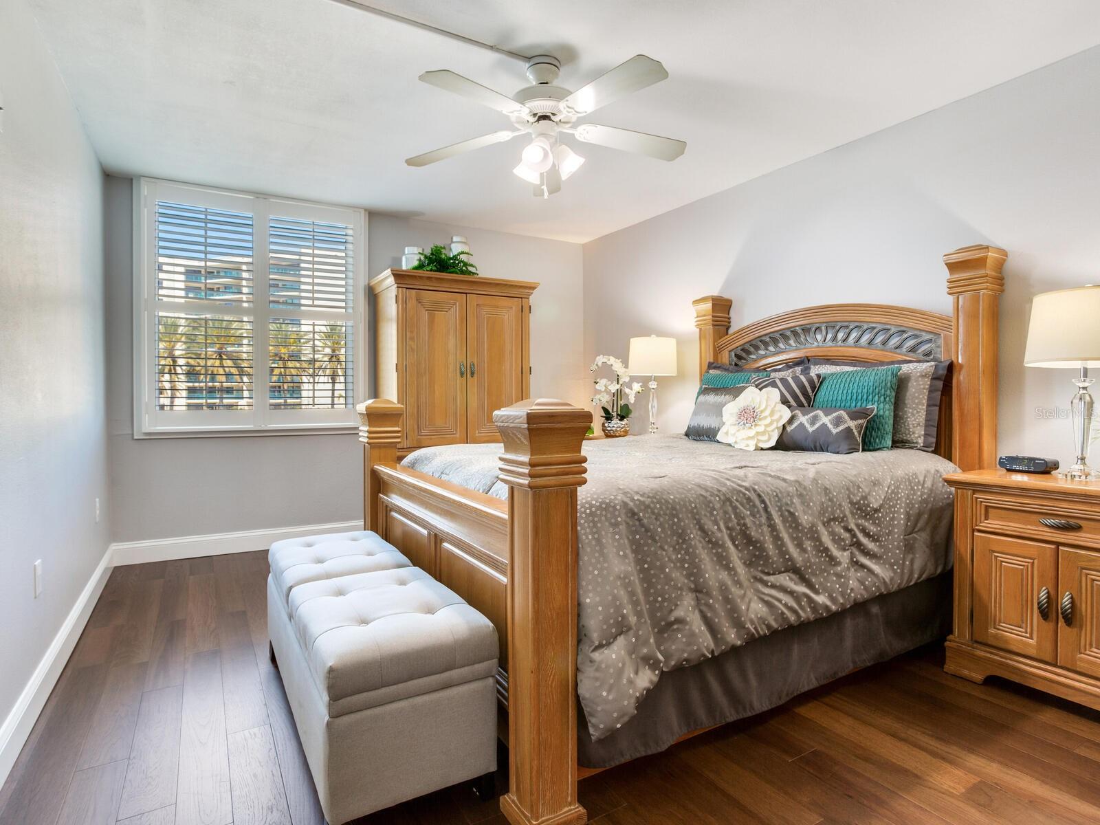 Image 9 of 84 For 660 Island Way 202