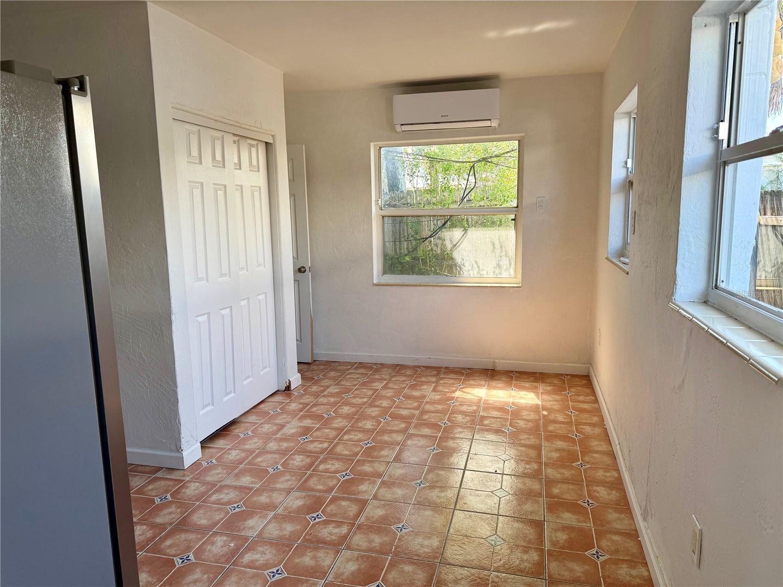 Image 6 of 12 For 551 73rd Avenue 4