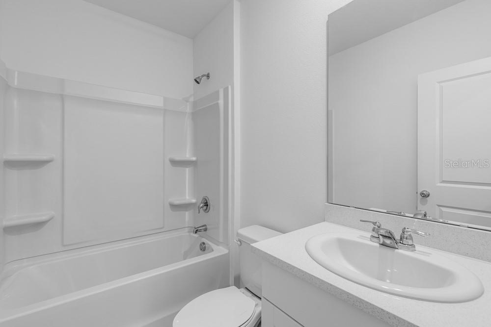 Image 12 of 31 For 13836 Shellmore Avenue