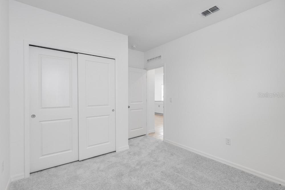 Image 15 of 31 For 13836 Shellmore Avenue