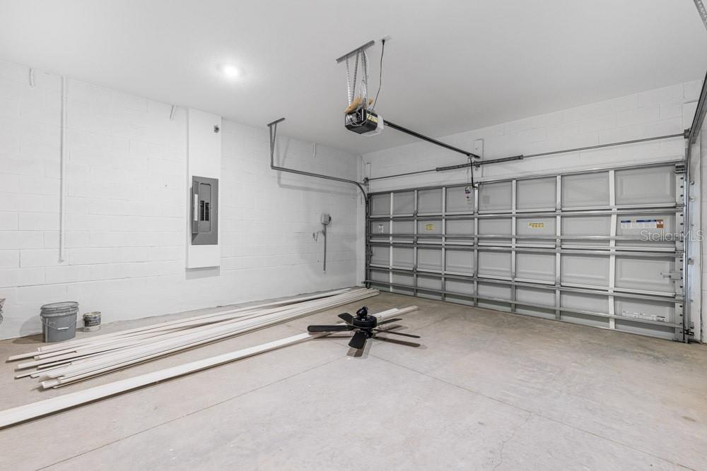 Image 21 of 31 For 13836 Shellmore Avenue