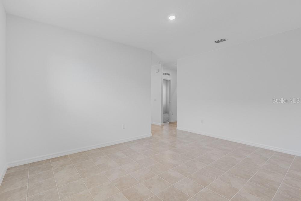 Image 6 of 31 For 13836 Shellmore Avenue