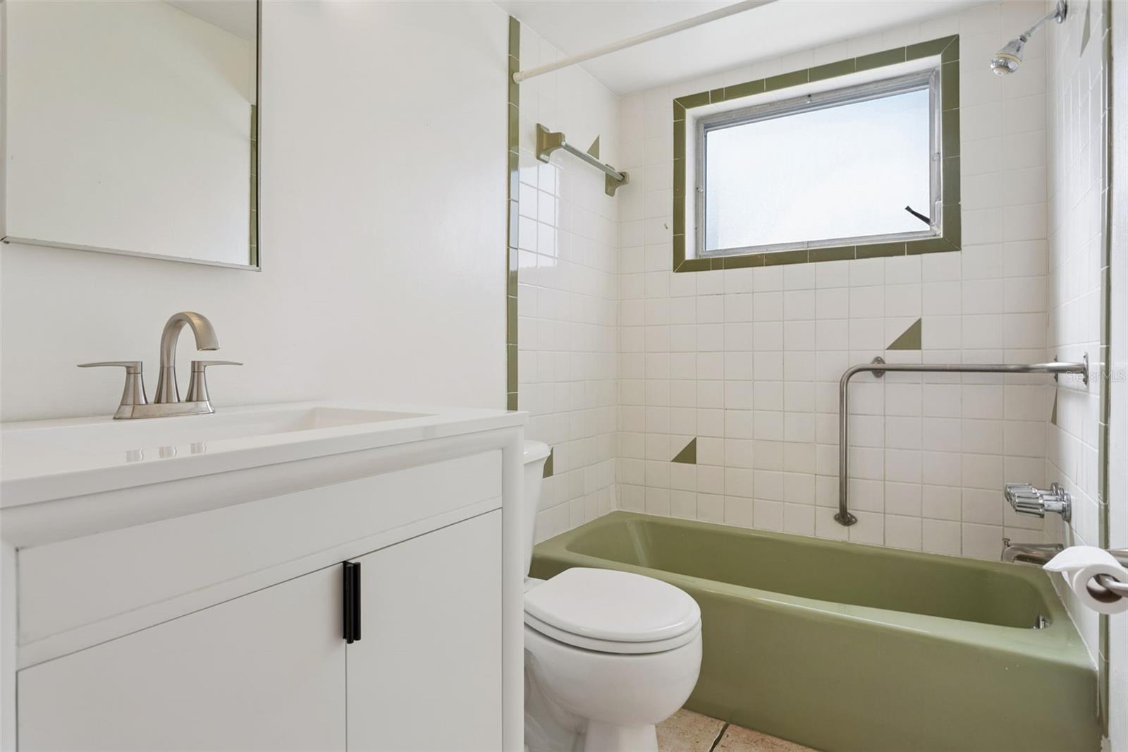 Image 13 of 35 For 1354 Buckingham Dr