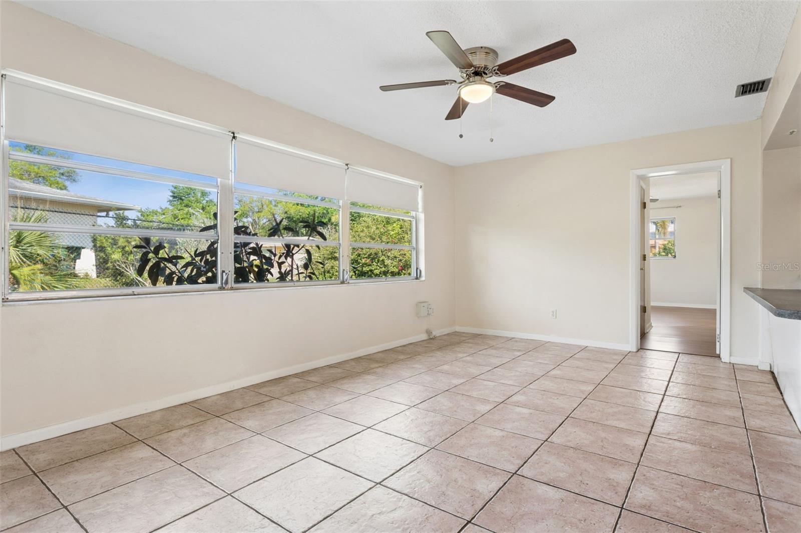 Image 17 of 35 For 1354 Buckingham Dr