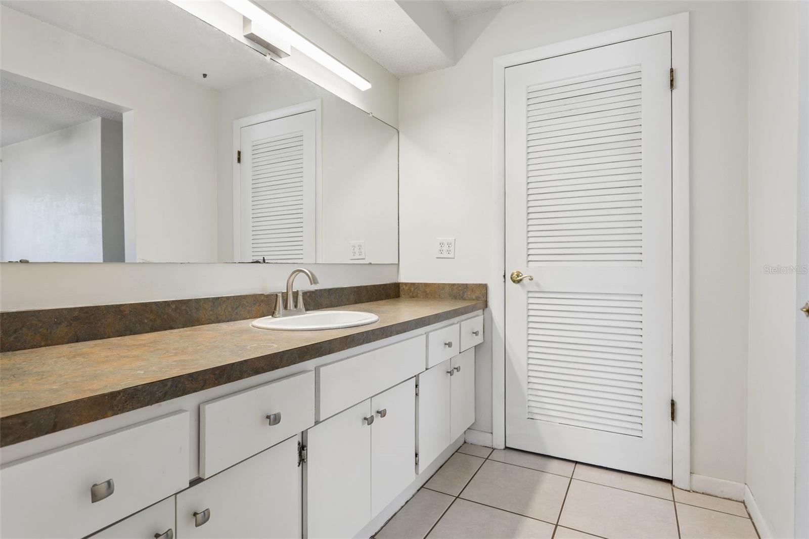 Image 20 of 35 For 1354 Buckingham Dr