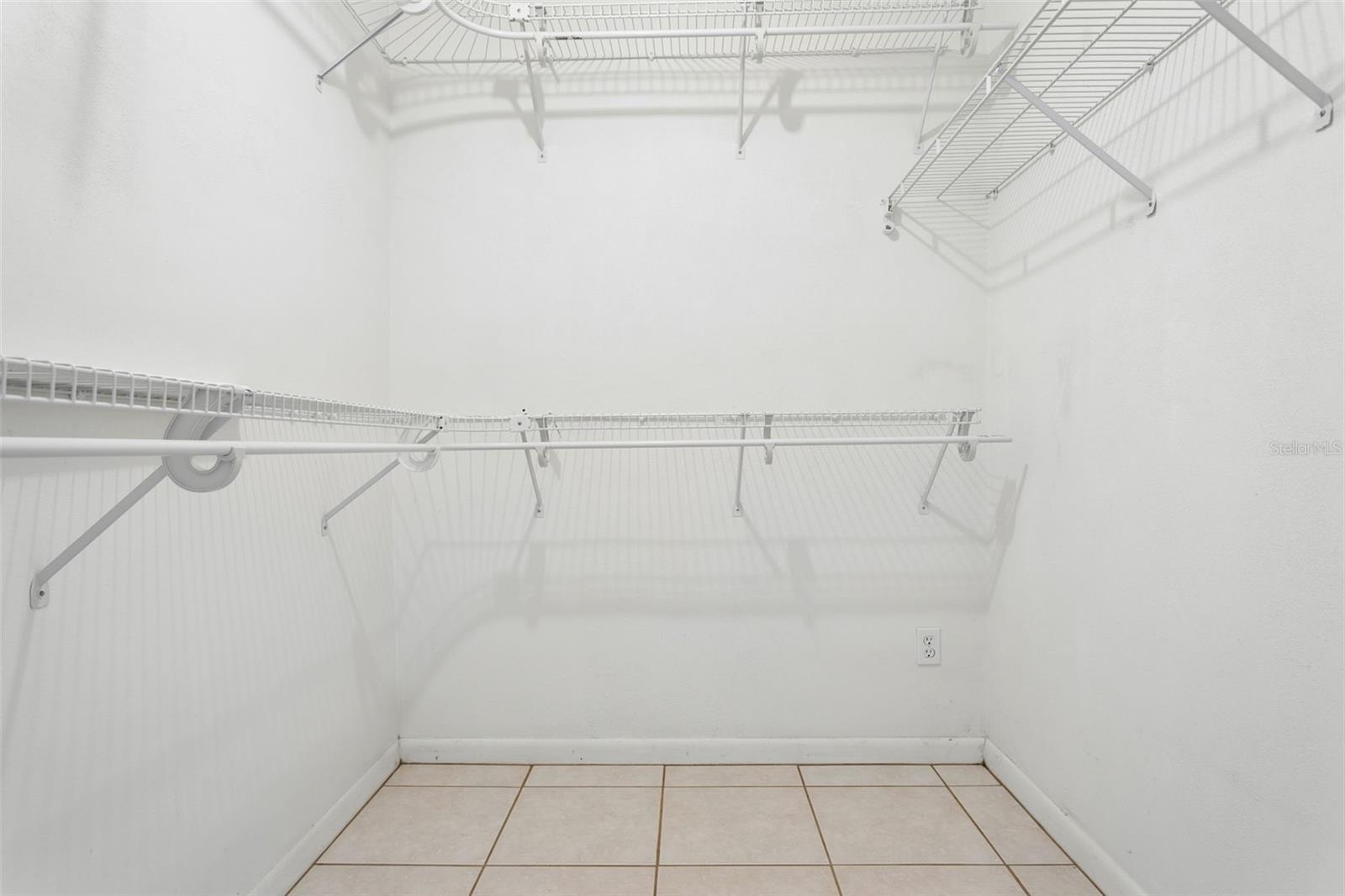 Image 22 of 35 For 1354 Buckingham Dr