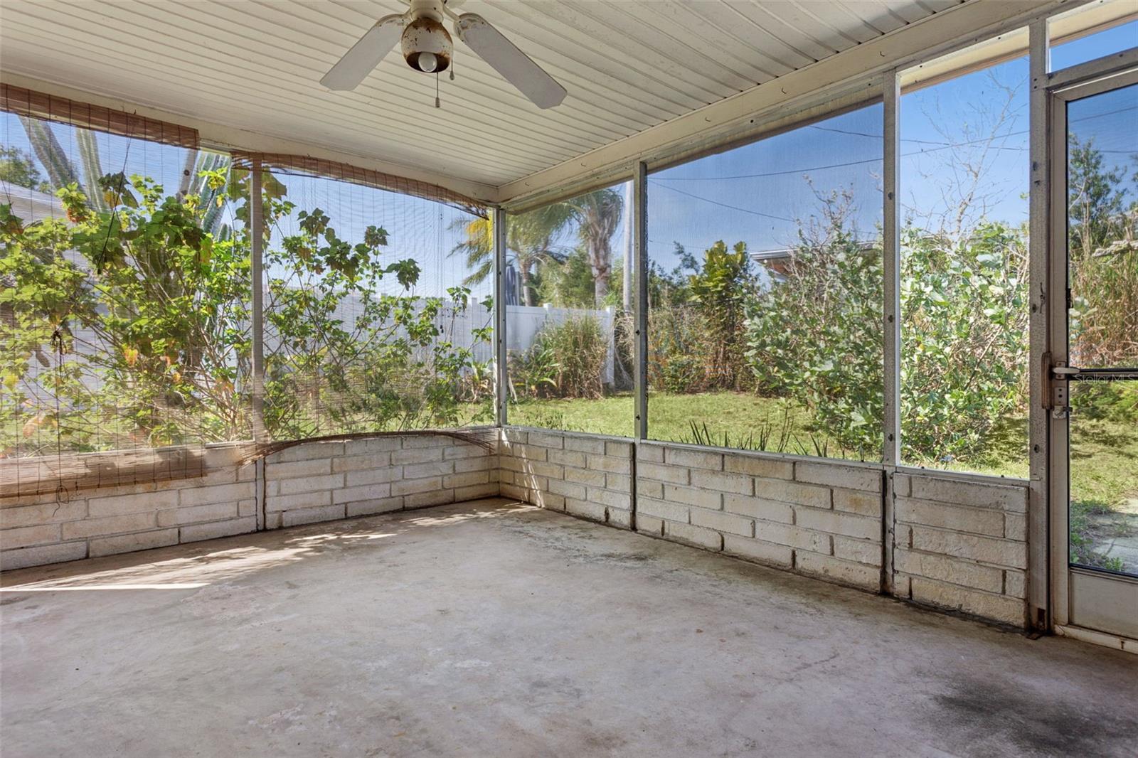 Image 24 of 35 For 1354 Buckingham Dr