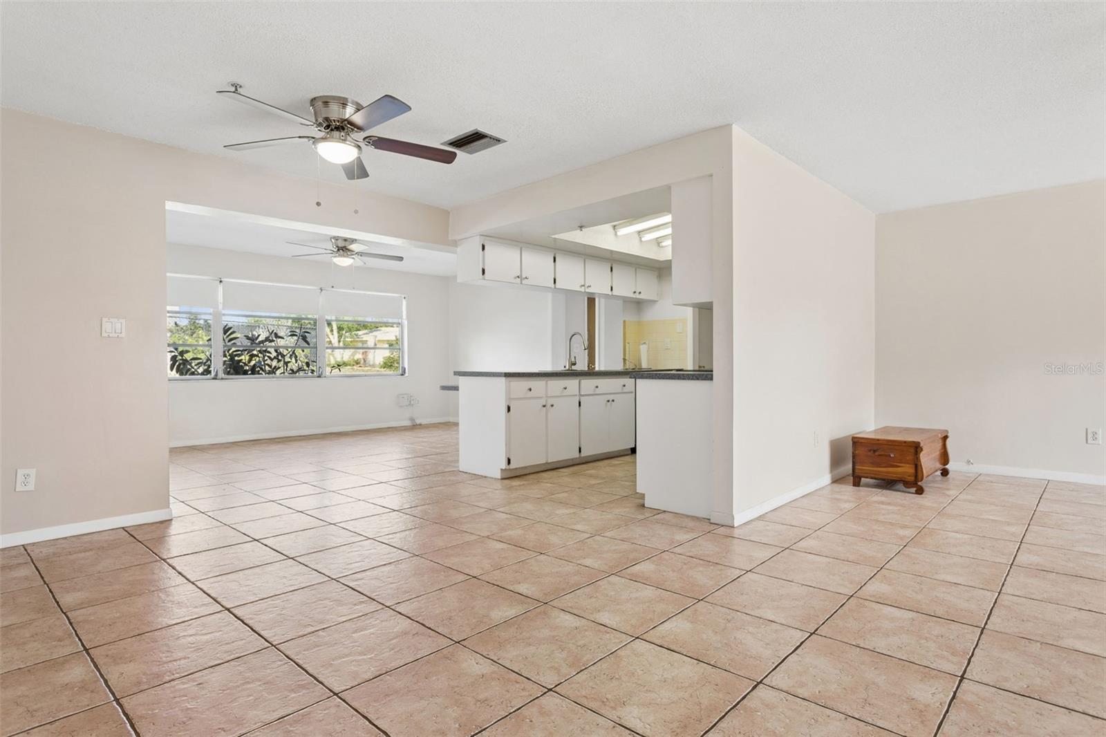 Image 8 of 35 For 1354 Buckingham Dr