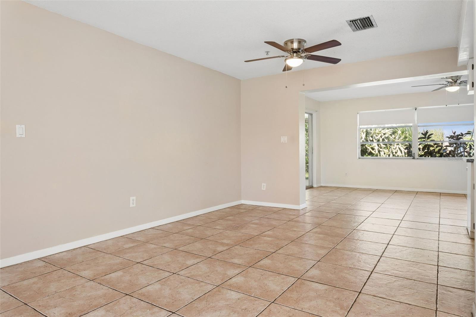 Image 9 of 35 For 1354 Buckingham Dr