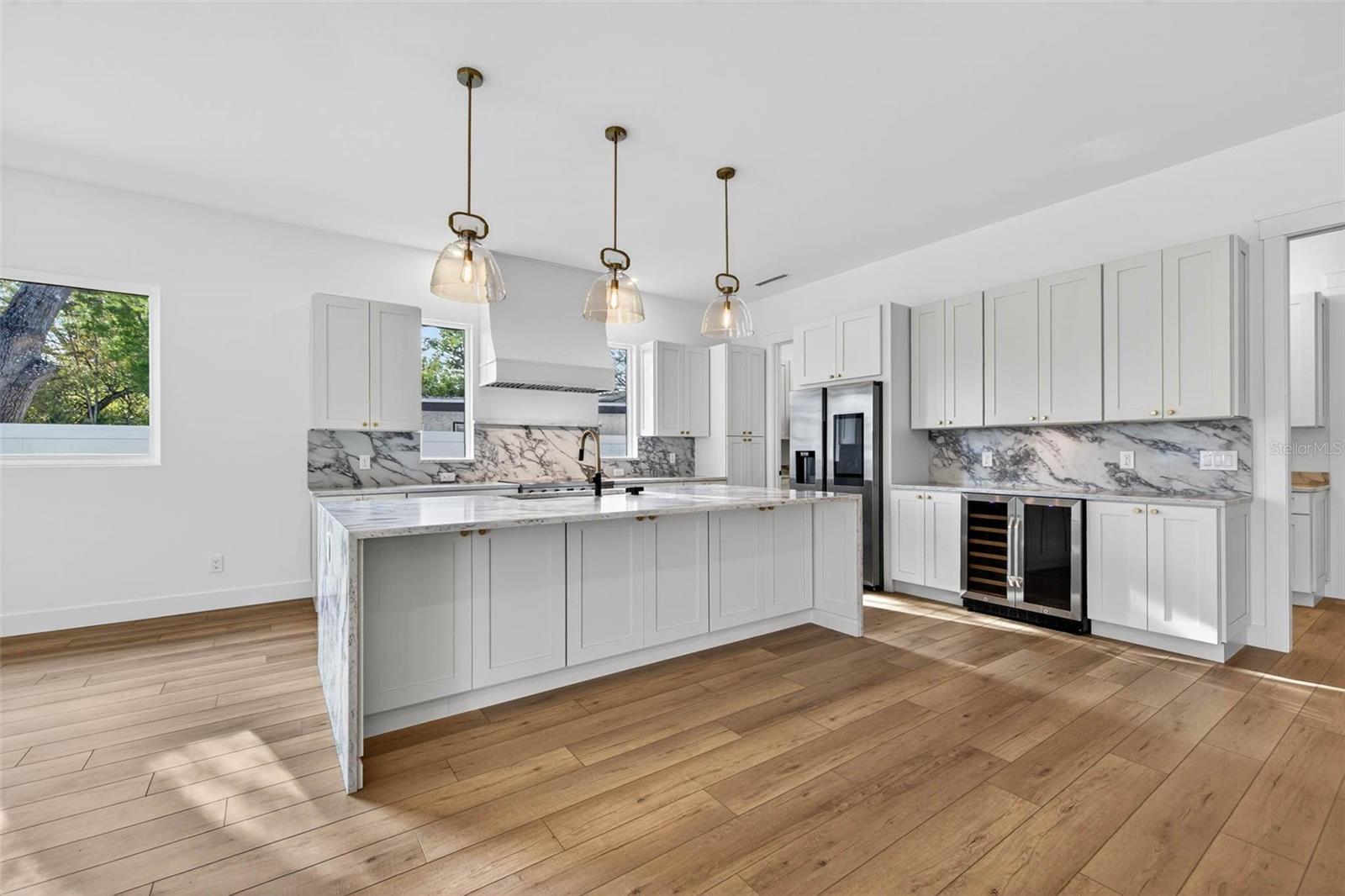 Image 5 of 23 For 4584 17th Avenue N