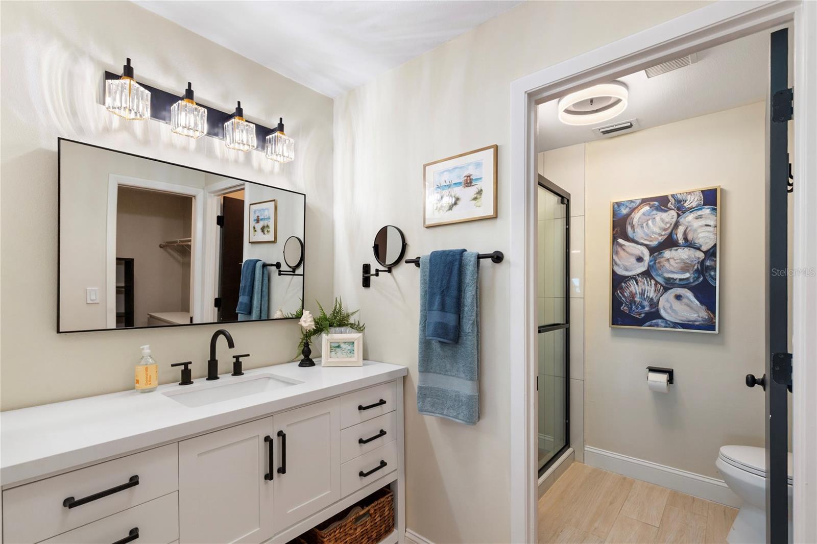 Image 15 of 53 For 3887 Catalina Drive