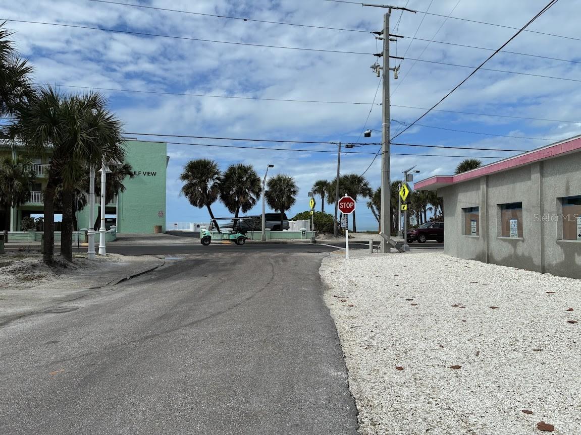 Image 3 of 8 For 104 1st Street N