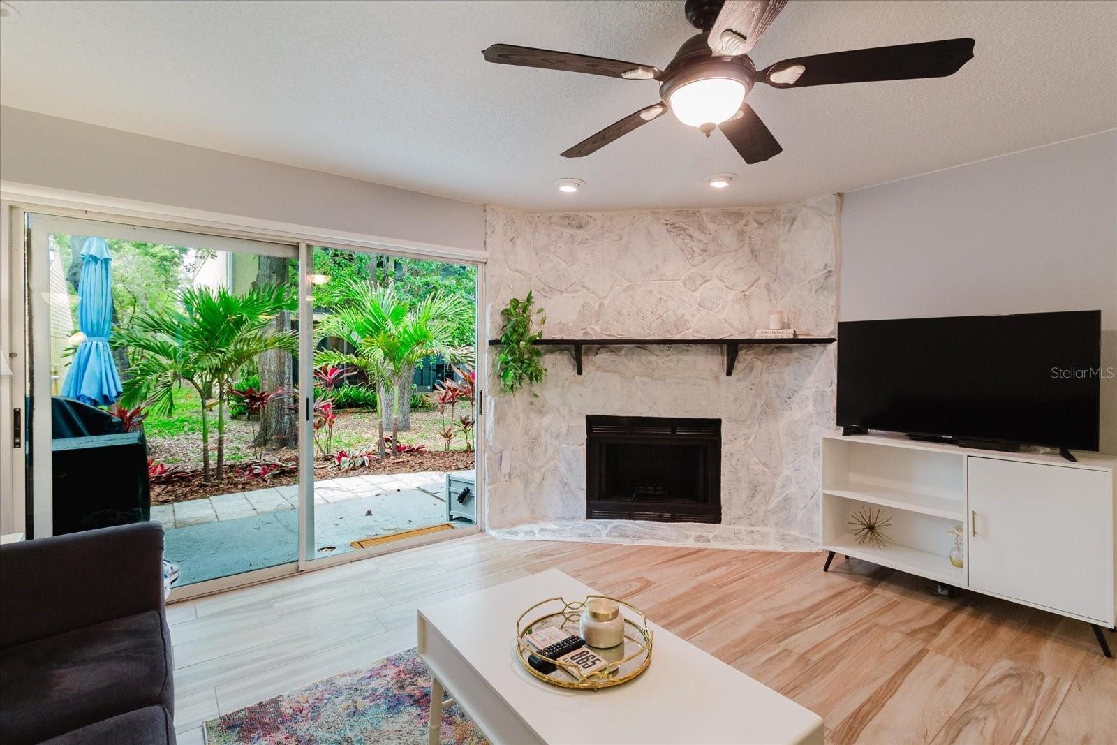 Image 20 of 58 For 208 St Ives Dr