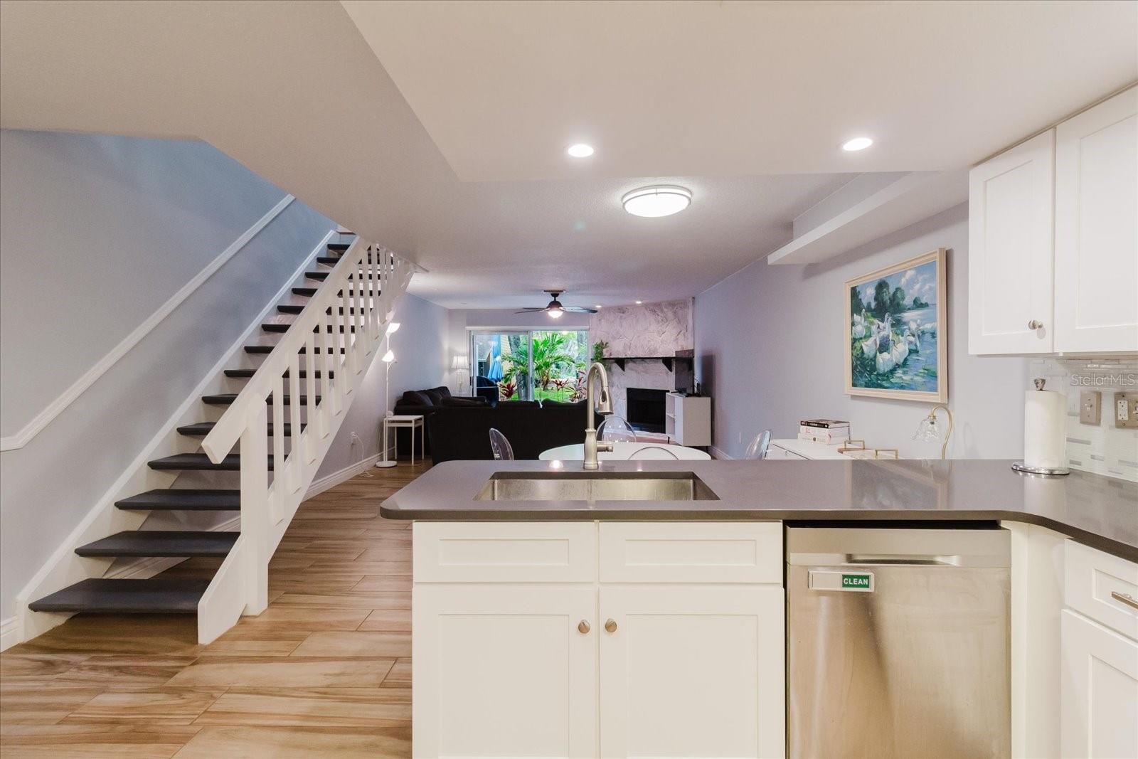 Image 22 of 58 For 208 St Ives Dr