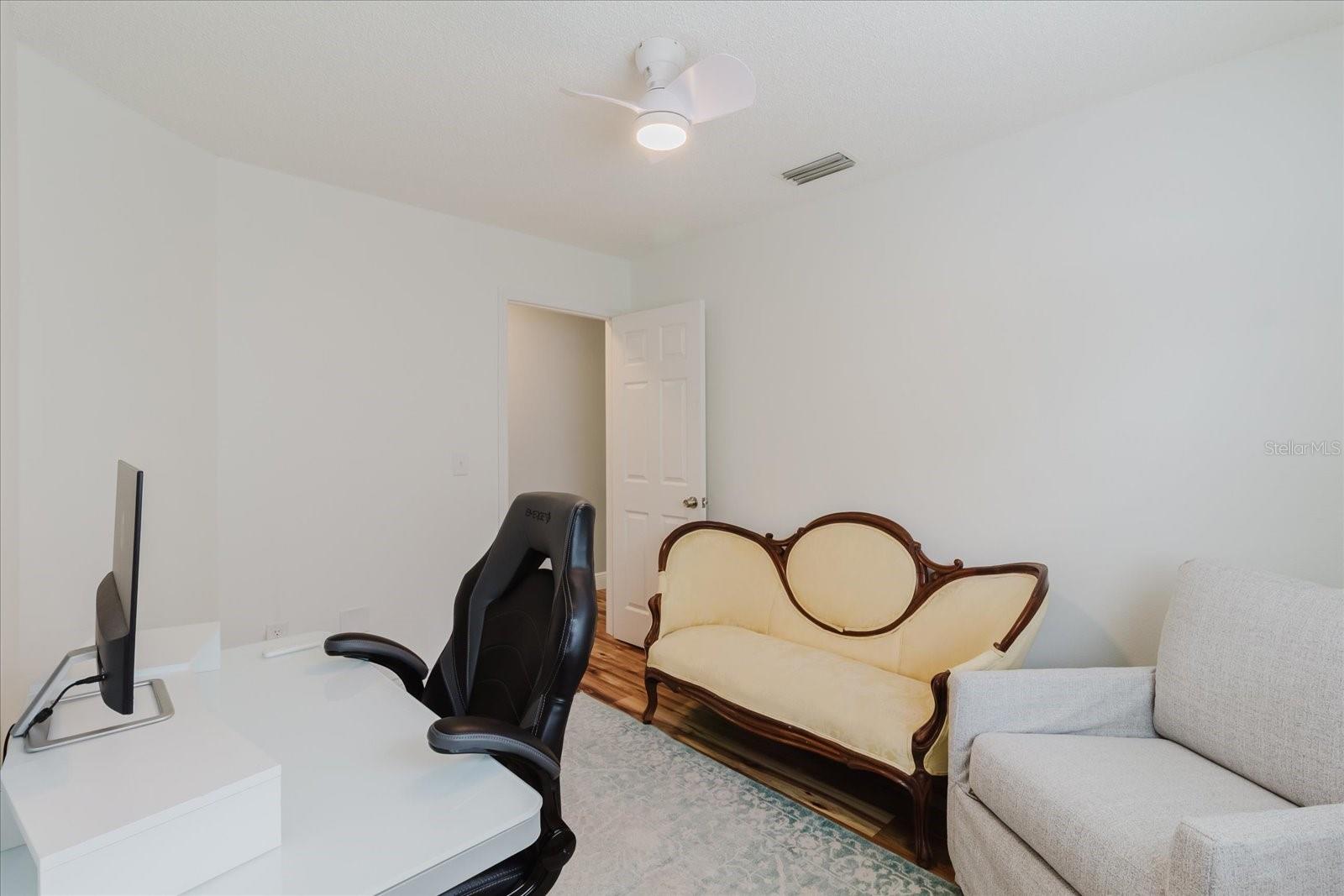 Image 35 of 58 For 208 St Ives Dr