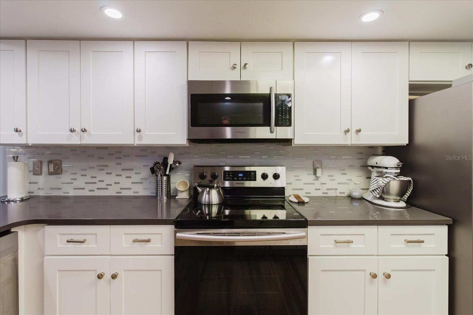 Image 9 of 58 For 208 St Ives Dr