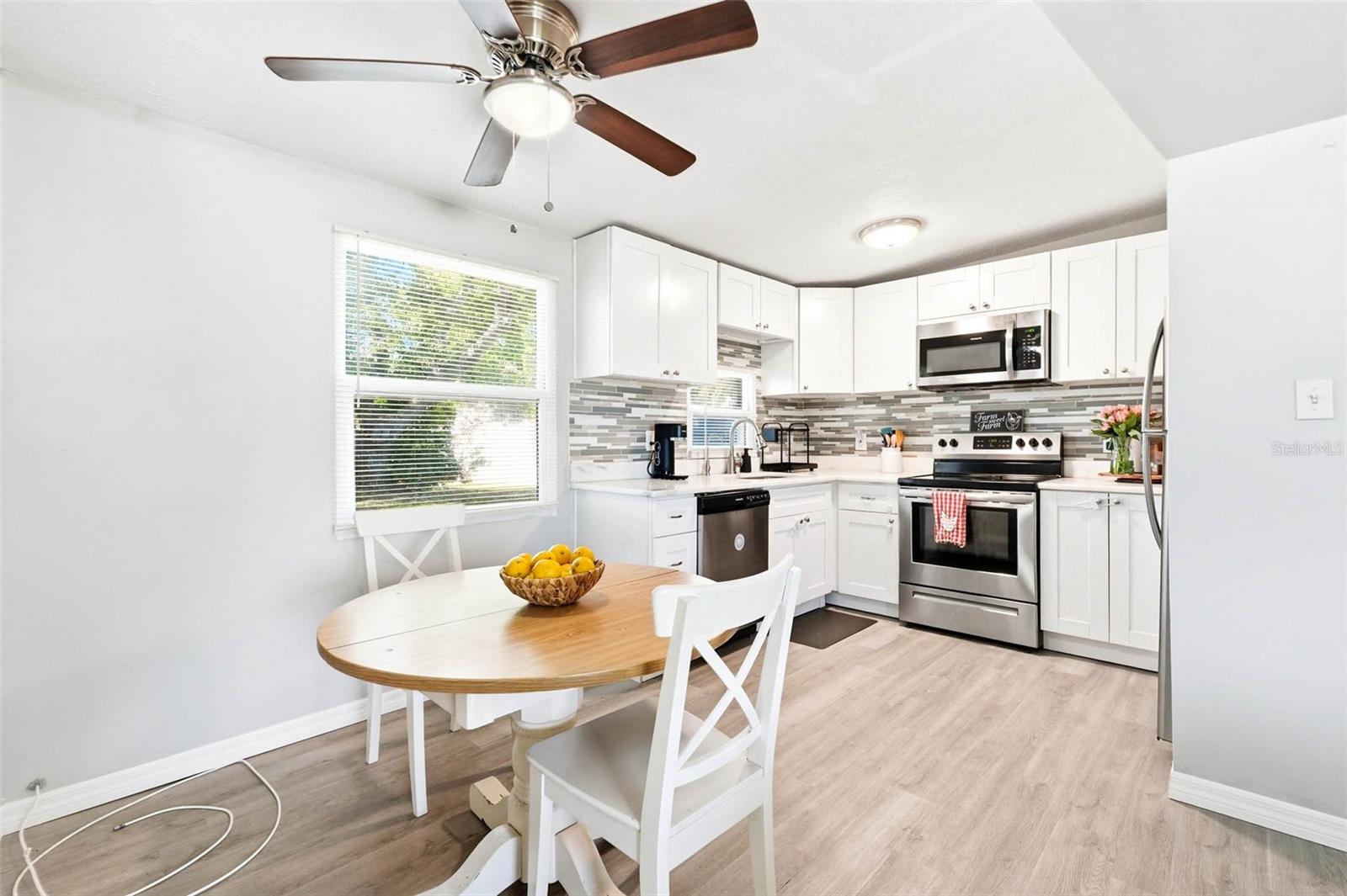 Image 14 of 34 For 10480 111th Avenue