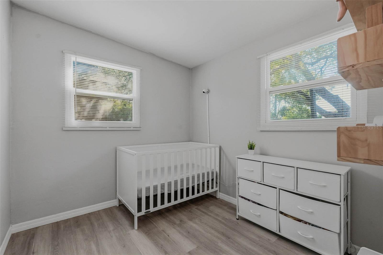 Image 23 of 34 For 10480 111th Avenue