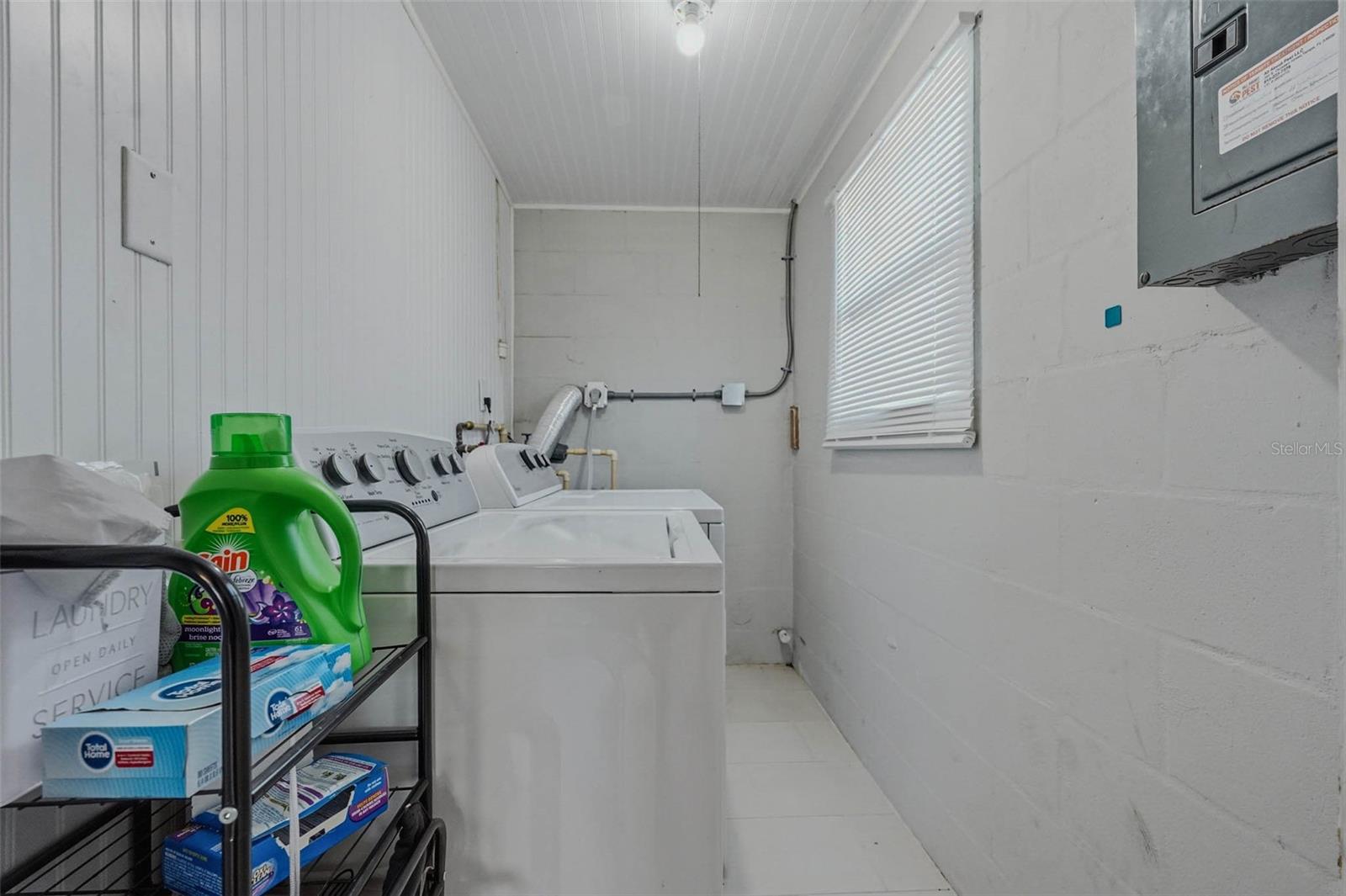 Image 27 of 34 For 10480 111th Avenue