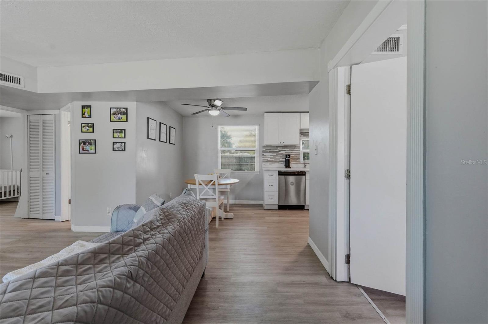 Image 9 of 34 For 10480 111th Avenue