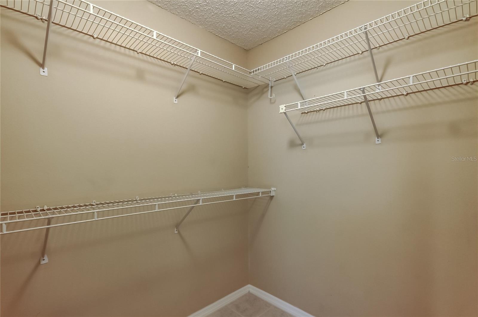 Listing photo id 38 for 10002 Oasis Palm Drive