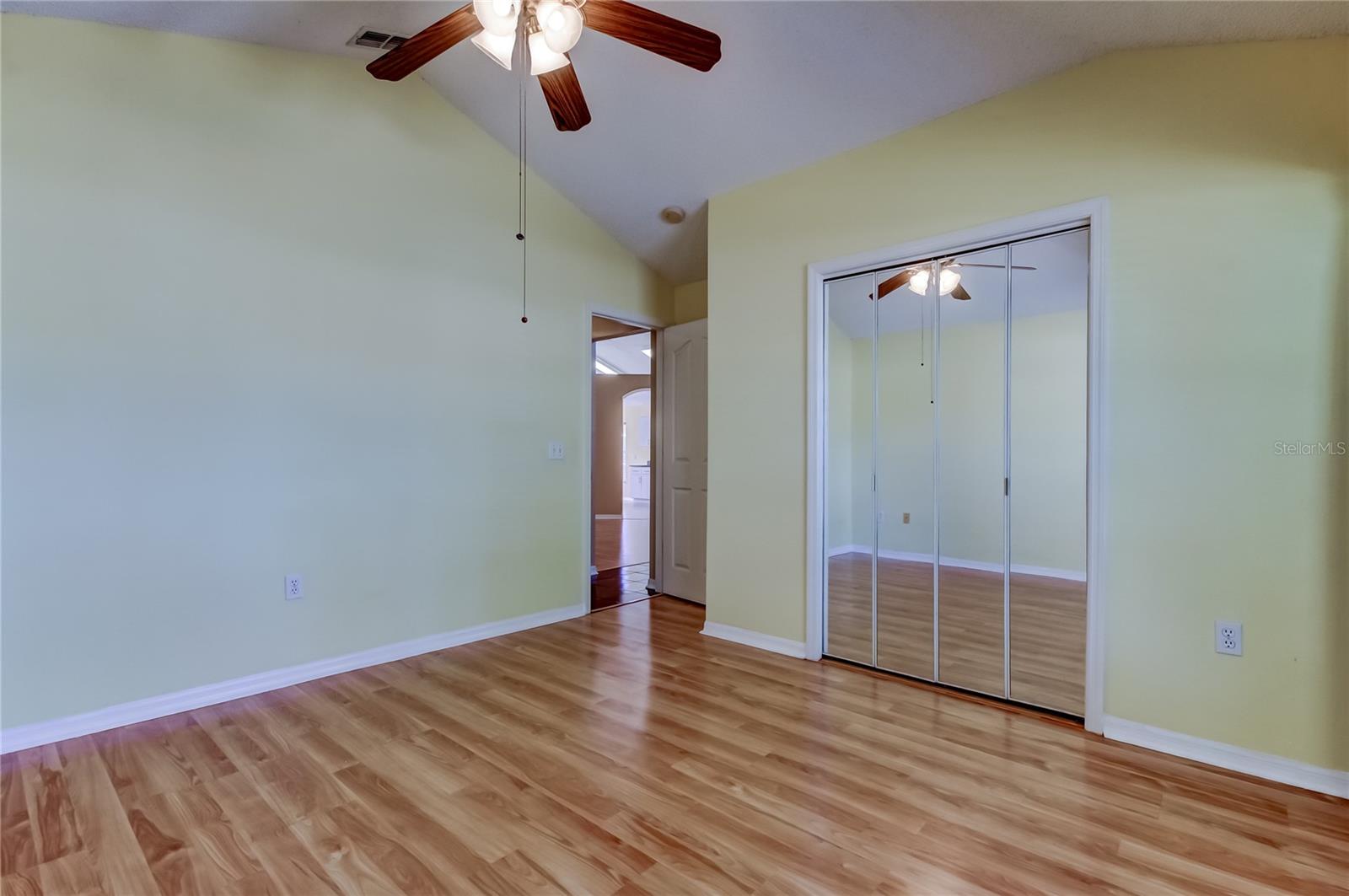 Listing photo id 41 for 10002 Oasis Palm Drive