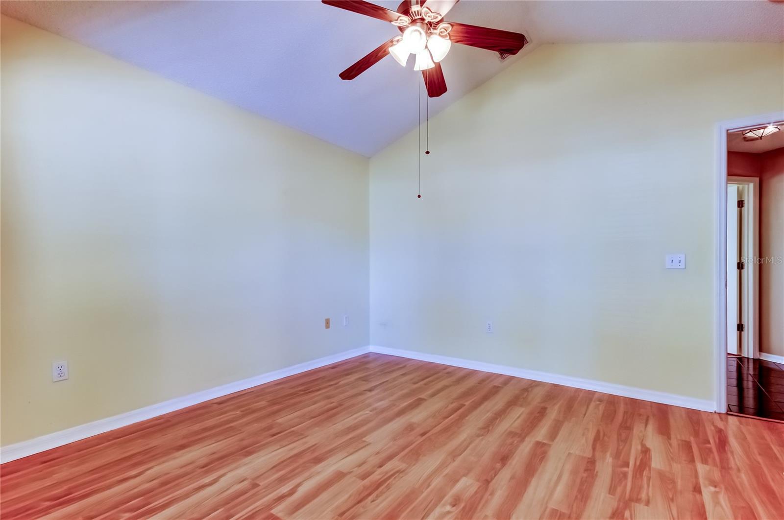 Listing photo id 42 for 10002 Oasis Palm Drive