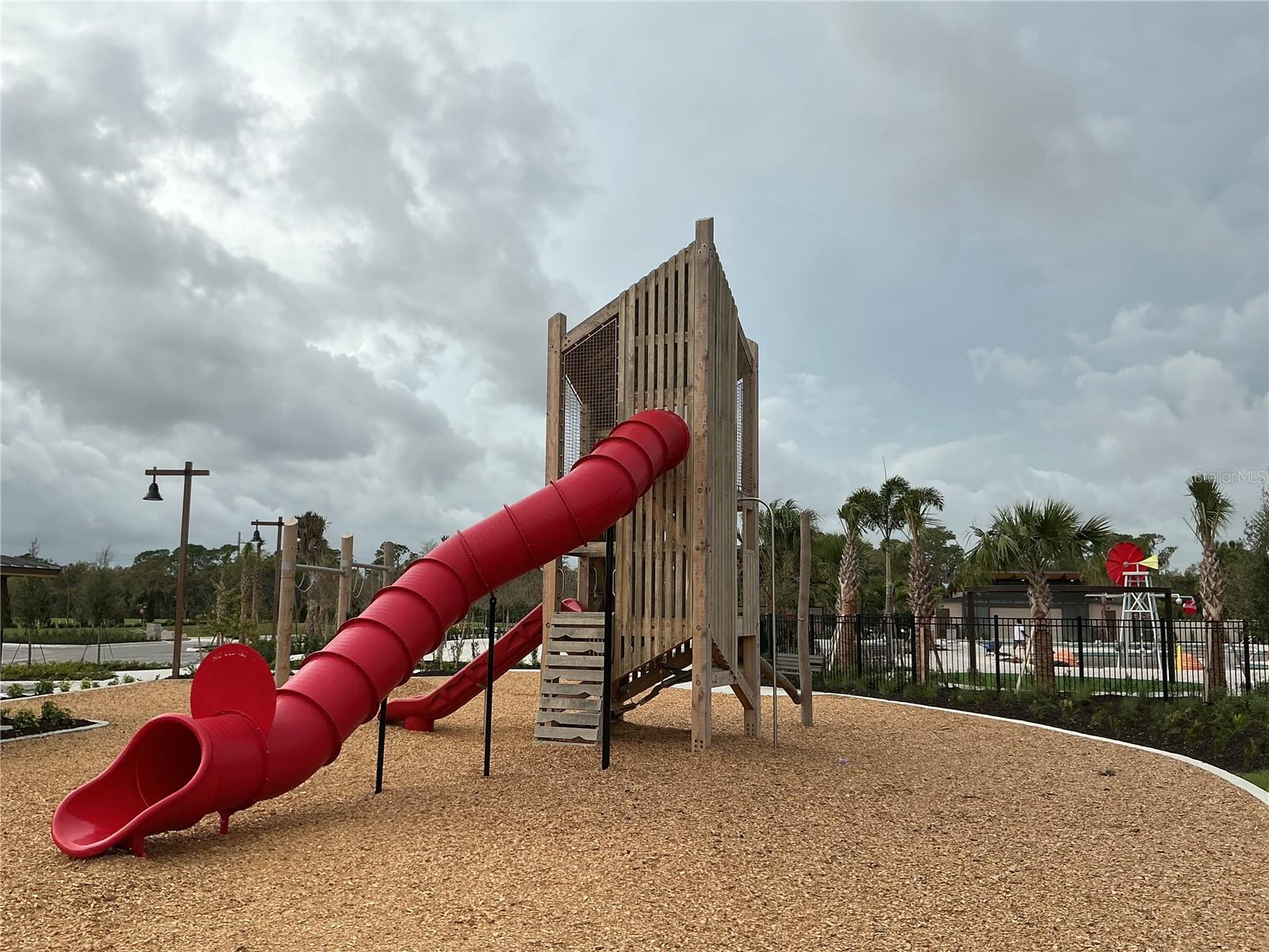 Image 6 of 8 For 10481 Curving Creek Loop