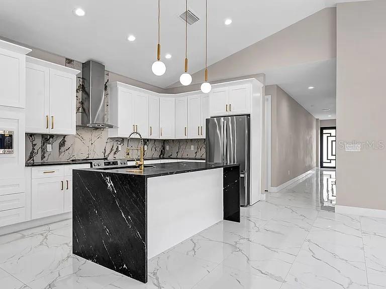 Image 7 of 31 For 2835 60th Avenue N