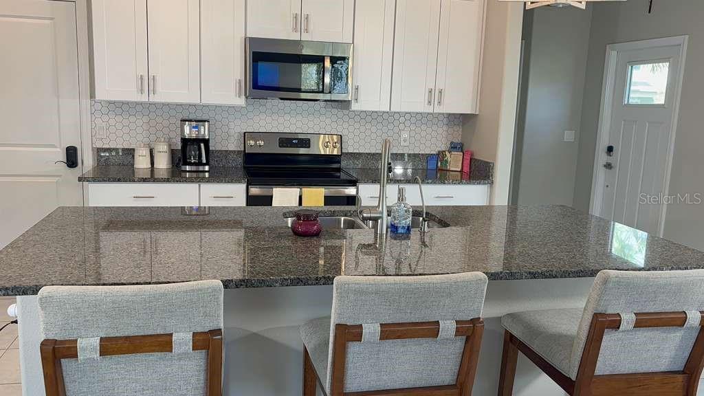 Listing photo id 6 for 21834 Adriatic Lane