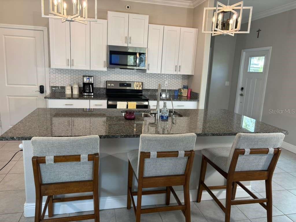 Listing photo id 7 for 21834 Adriatic Lane