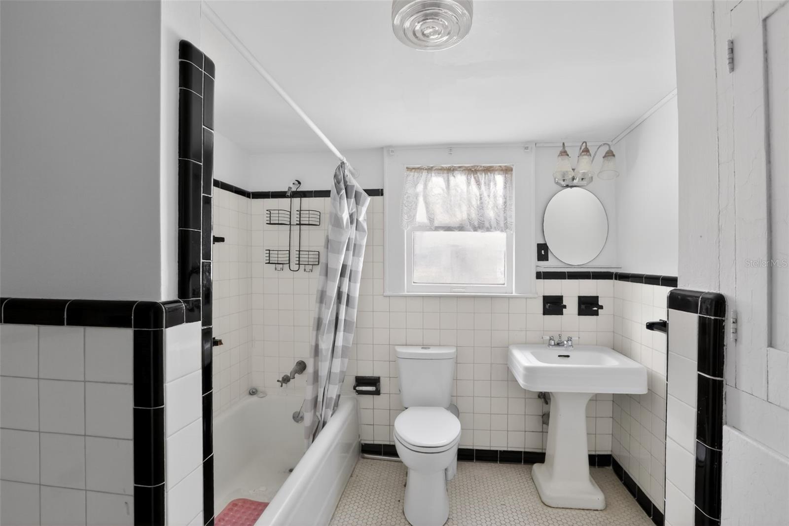 Image 11 of 30 For 4309 Lafayette Street