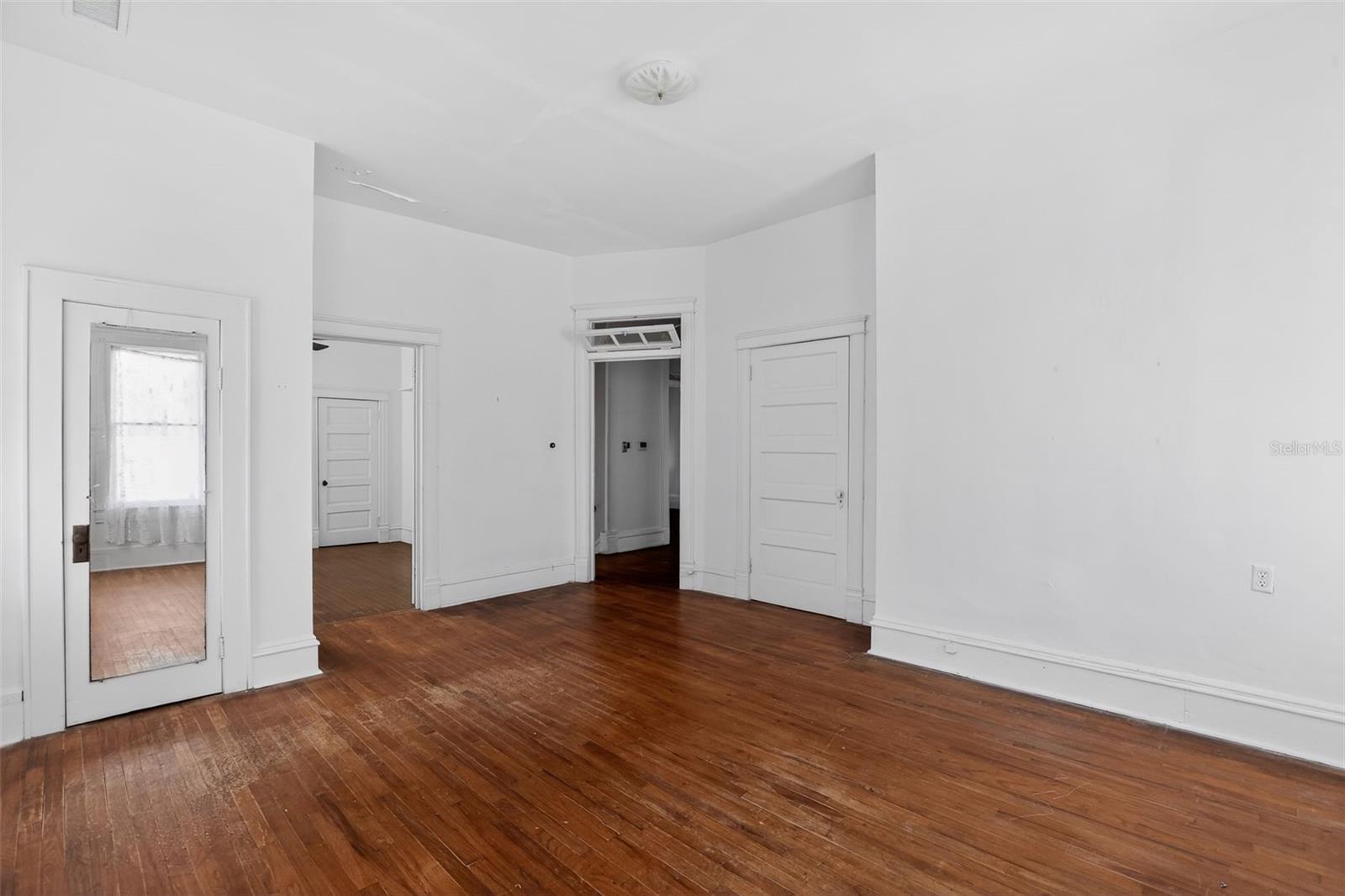 Image 22 of 30 For 4309 Lafayette Street