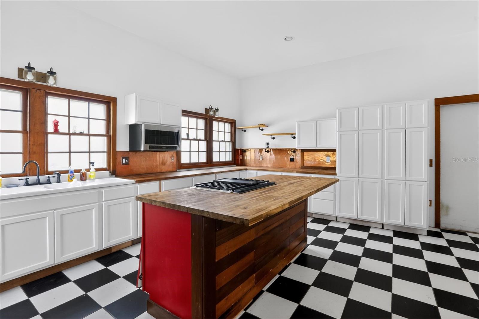 Image 8 of 30 For 4309 Lafayette Street