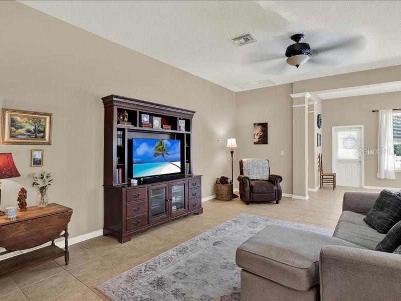 Image 11 of 31 For 13305 Tiger Lilly Lane