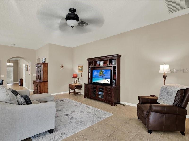 Image 12 of 31 For 13305 Tiger Lilly Lane