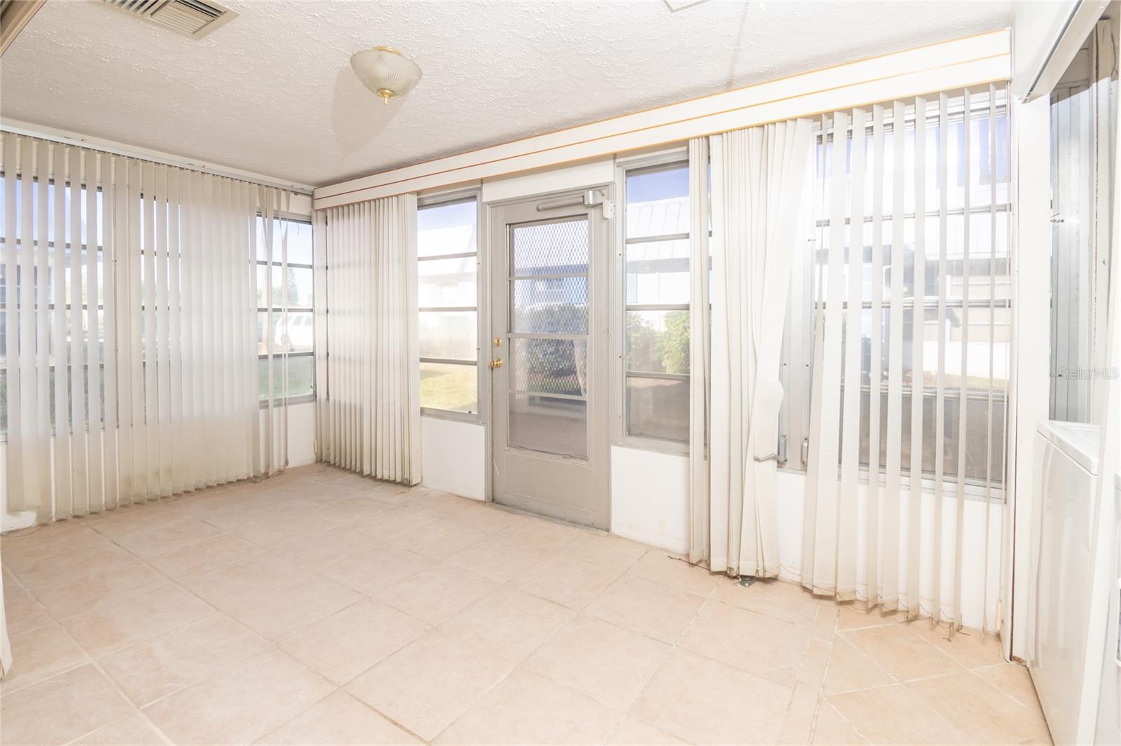 Image 32 of 44 For 4209 Tamargo Drive 4209