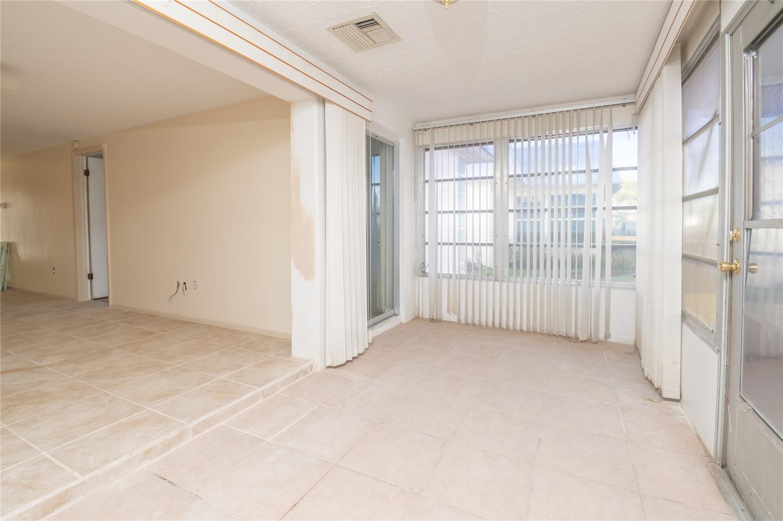 Image 33 of 44 For 4209 Tamargo Drive 4209