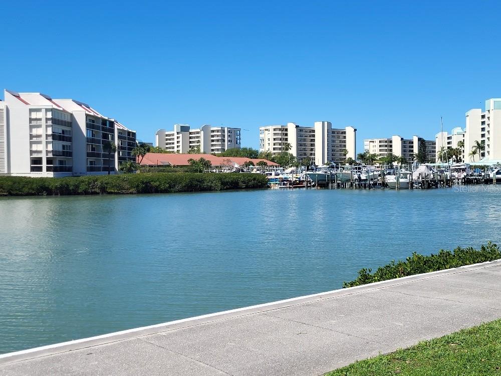 Image 14 of 15 For 7400 Sun Island Drive S 205