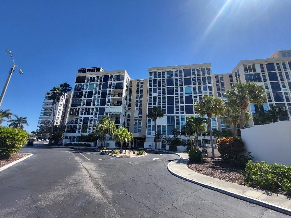 Image 2 of 15 For 7400 Sun Island Drive S 205