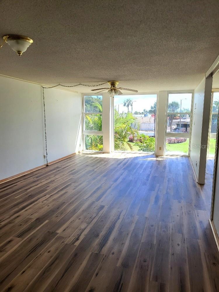 Image 3 of 15 For 7400 Sun Island Drive S 205