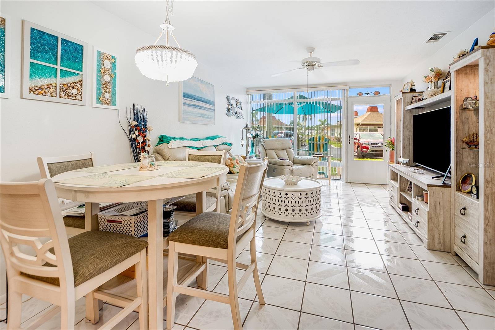 Image 11 of 30 For 4375 Tahitian Gardens Circle B