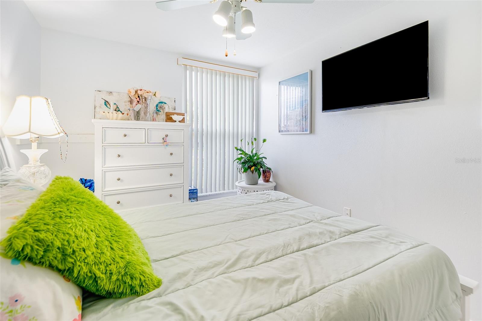 Image 14 of 30 For 4375 Tahitian Gardens Circle B